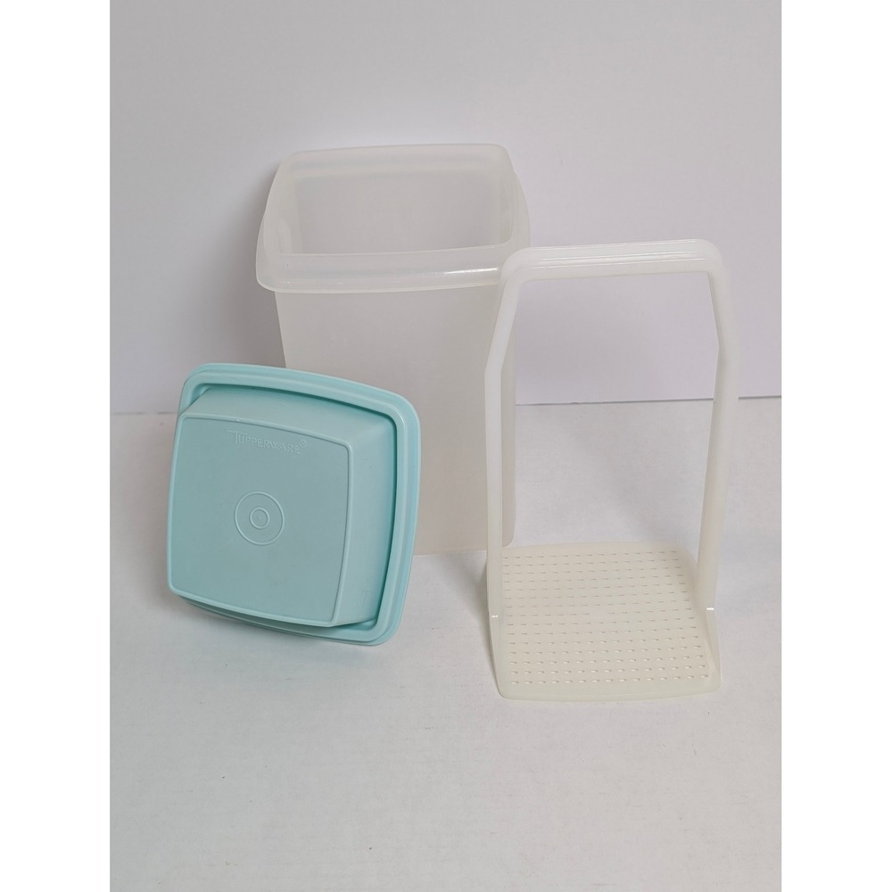 Tupperware Vintage Pickle A Way Container 1562-2 Blue Lid Strainer Insert